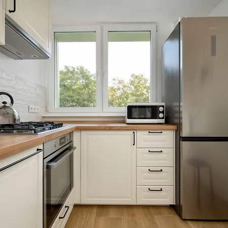 Blue Two Bedroom In With Desk, Bathtub And Balcony By Renters Apartment